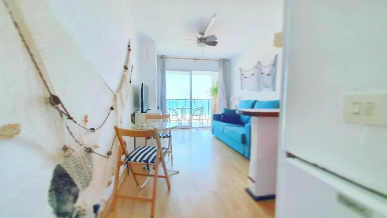 Cozy Beach-Front Studio With Amazing Sea View Empuriabrava Apartment