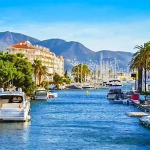  Hébergement de vacances Casita Con Jardin, Bbq, Wifi, Centro Y Playa